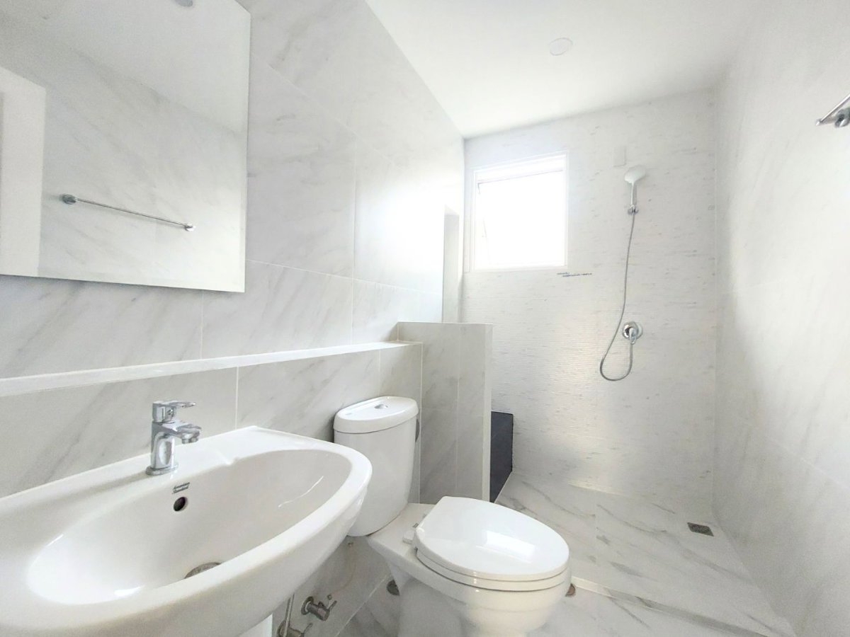 รูป ย้ายเข้าอยู่ได้เลย บ้านเดี่ยวพื้นที่เยอะ 254 ตร.ม. ตอบโจทย์ครอบครัวใหญ่ ในสังคมคุณภาพ ถนนโครงการใหญ่ ใกล้โรงเรียนและโรงพยาบาลชั้นนำ - รูปที่ 21/23