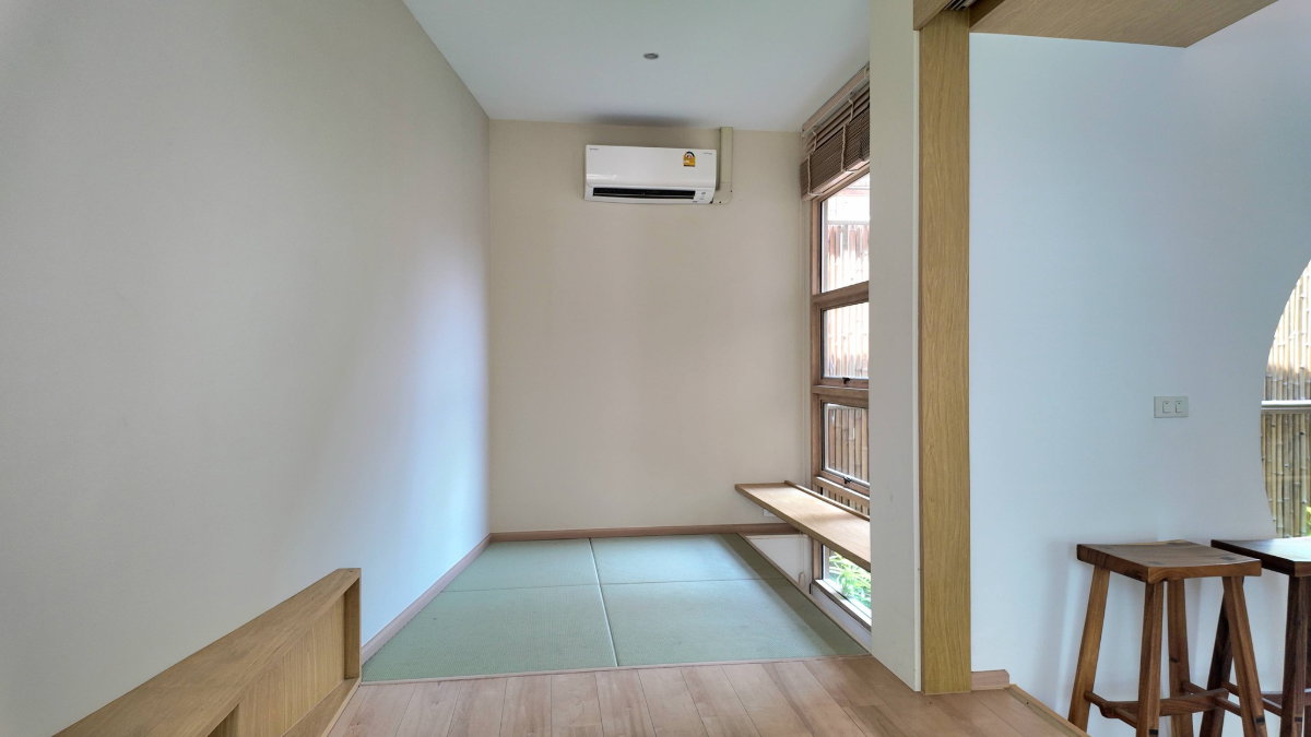 รูป ขายด่วน บ้านเดี่ยวหรู หลังมุม ตกแต่งพร้อมอยู่ สไตล์ Janandi ใกล้เมกะบางนา  - รูปที่ 6/16