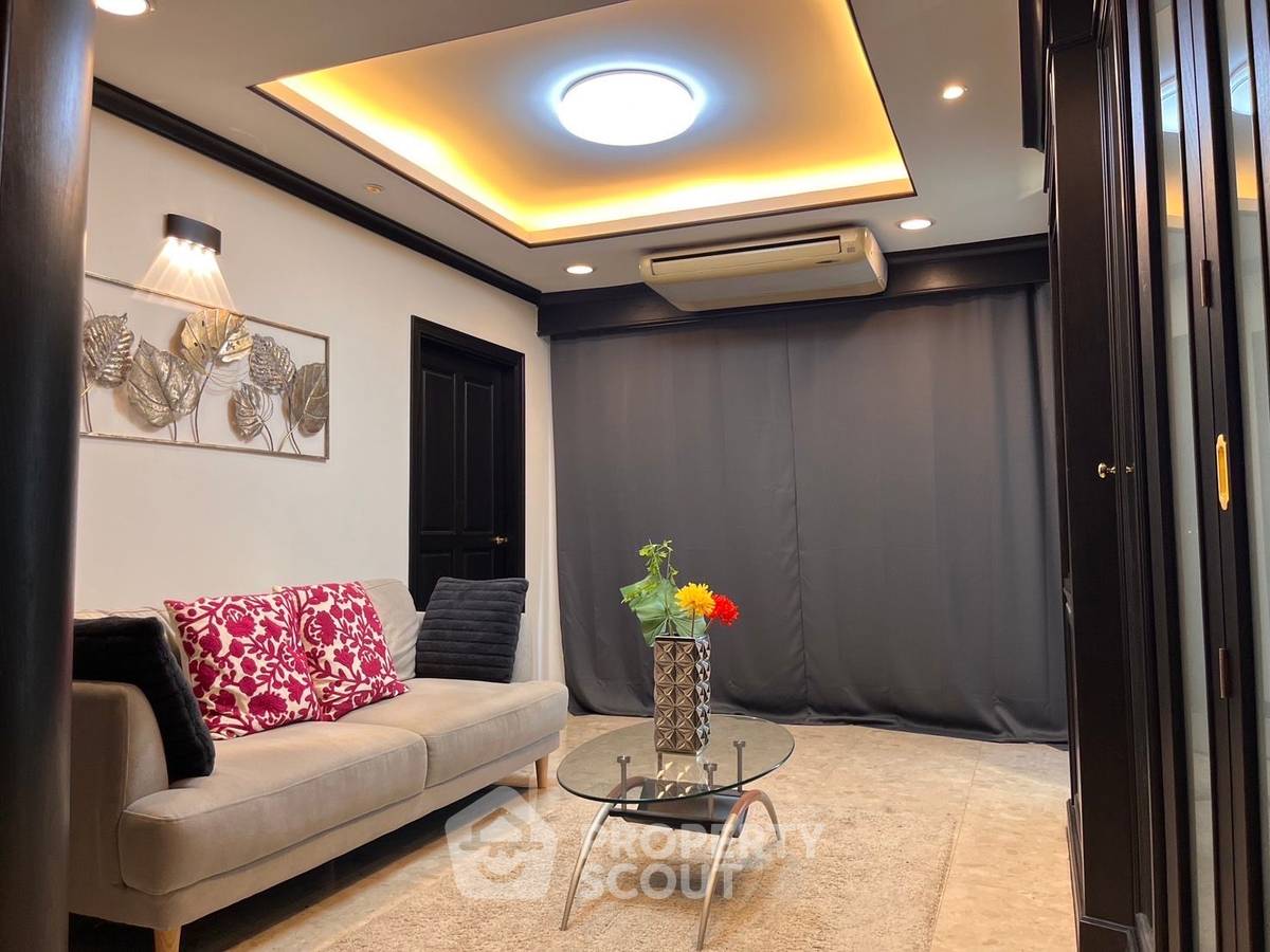 picture 2-BR Condo at Green Point Silom near BTS Chong Nonsi (ID 2017305) - 18/24