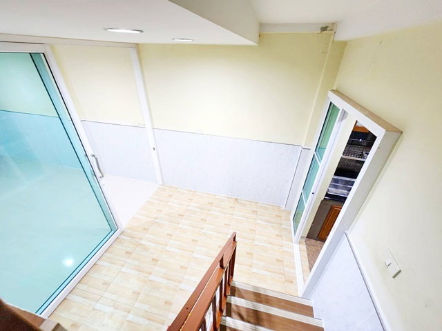 รูป ใกล้ BTSราชเทวี650 ม. ARLพญาไท 800ม. ให้เช่า อาคารพาณิชย์ 3 ชั้น 3แอร์ 3นอน 2น้ำ ถนนเพชรบุรี1-7 ขนาด 14 ตร.ว. แพลทินัม 1.6 กม. - รูปที่ 4/8