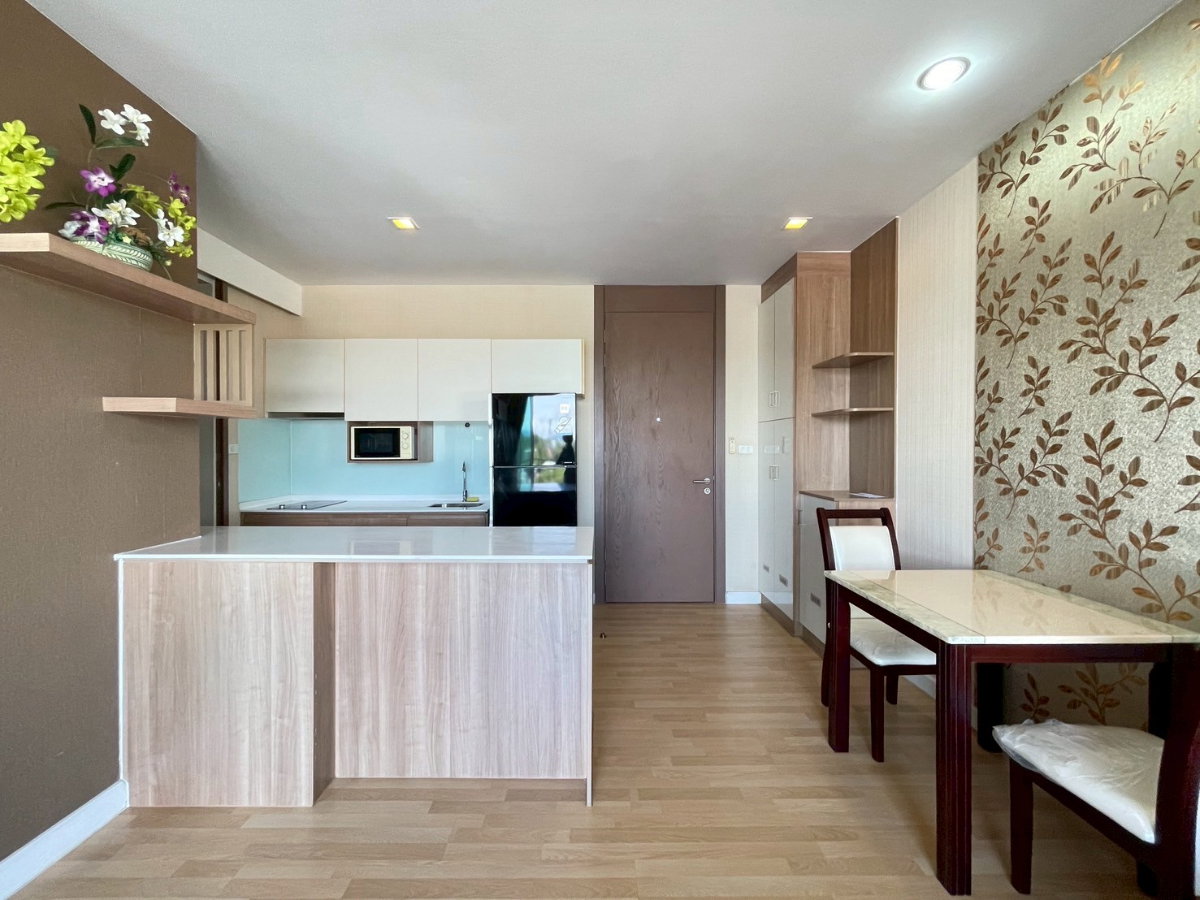 รูป ห้องกว้าง โปร่ง แสงธรรมชาติเต็ม พร้อมระเบียงวิวสบายตา  - รูปที่ 5/14