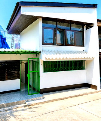 เช่าทาวน์โฮม ม.หอการค้าไทย : ใกล้BTS สะพานควาย 750 ม. ซ.อินทามระ 1-8 ทาวน์เฮ้าส์ 2 นอน 1 น้ำ 25 ตร.วา.200 ตร.ม. ใจกลางพญาไท