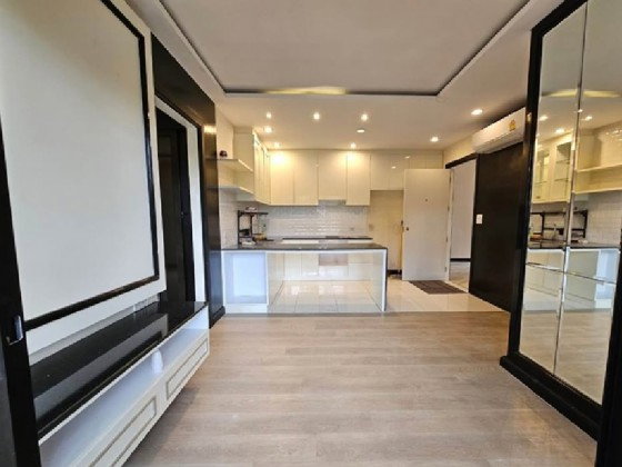 รูป ให้เช่าอาคาร / สำนักงาน บนที่ดิน 351 ตารางวา ใกล้ BTS สถานีแบริ่ง อยู่ในซอยแบริ่ง / แอร์ 8 เครื่อง / จอดรถหลายคัน / เหมาะหลากหลายธุรกิจ - รูปที่ 8/16