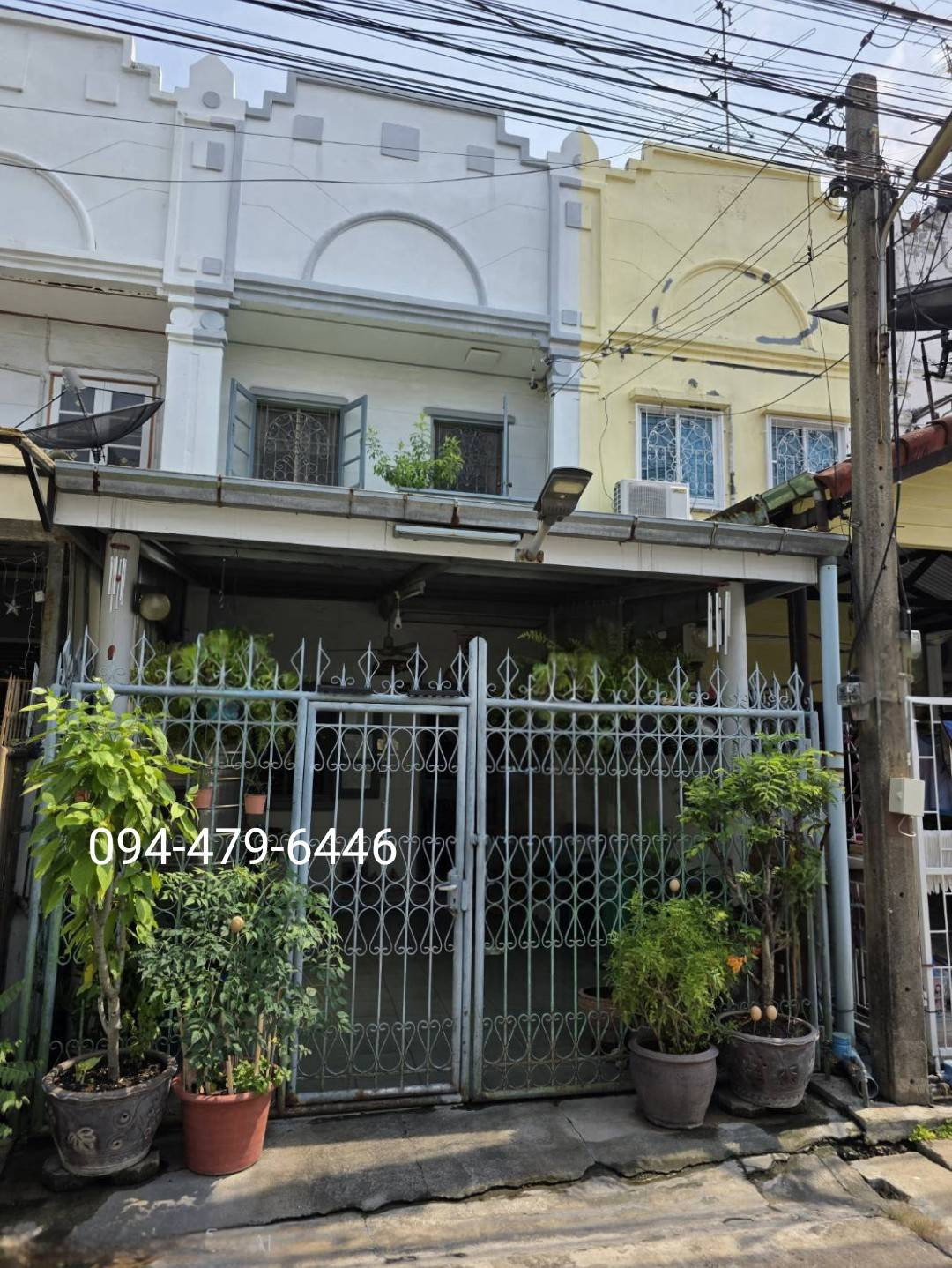 ทาวน์เฮ้าส์ 2 ชั้นหมู่บ้านกรุงทอง 4 นวมินทร์ 111 บึงกุ่ม  โลตัสโพธิ์แก้ว