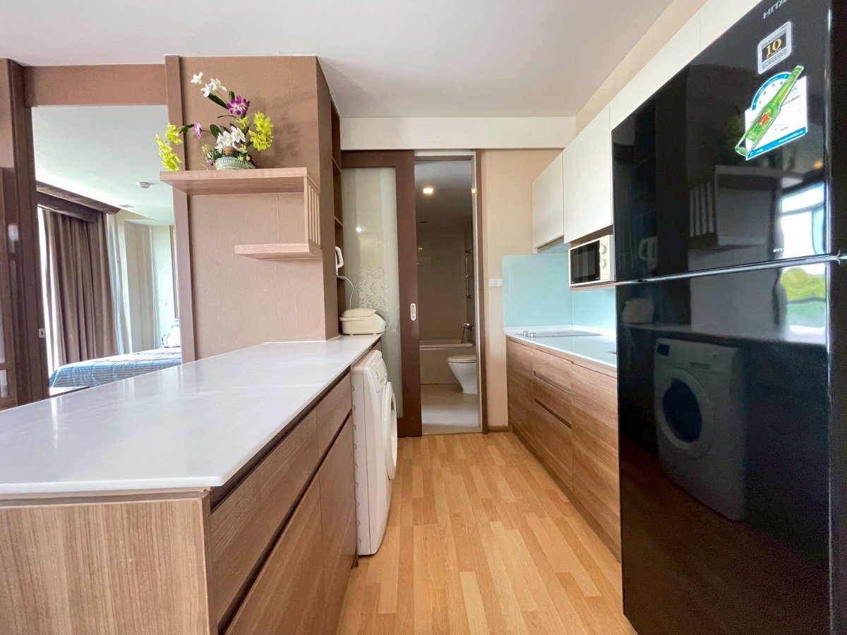 รูป ห้องกว้าง โปร่ง แสงธรรมชาติเต็ม พร้อมระเบียงวิวสบายตา  - รูปที่ 8/14