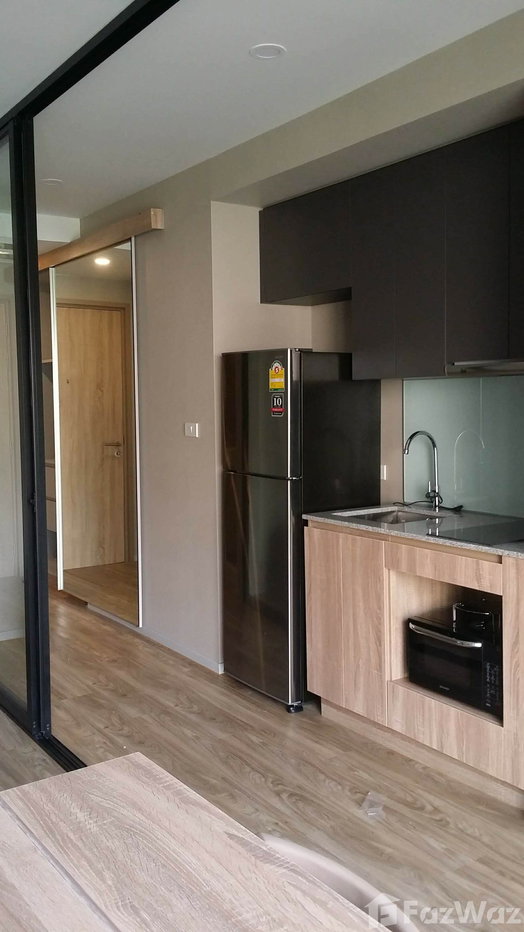 picture Fantastic Greenery Pool View for Sale  1037352 - 3/4