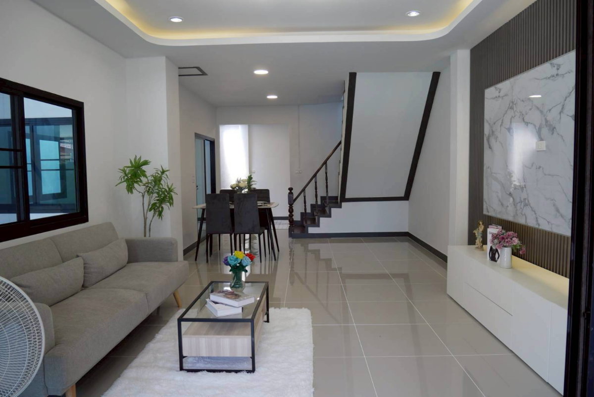 รูป S2962 ขายบ้านเดี่ยว 2 ชั้น ตกแต่งใหม่ทั้งหลัง หมู่บ้านอมรทรัพย์ อยู่วิทยา หนองจอก จบในงบไม่ถึง 2 ล้าน - รูปที่ 3/11