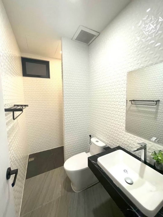 รูป ให้เช่าพูลวิลล่า โครงการคุ้มผญาการ์เด้นโฮม พูลวิลลาหรูสไตล์โมเดิร์นพร้อมดีไซน์สไตล์ เรียบง่าย หรูหรา ตามหลักฮวงจุ้ย ใกล้กาดฝรั่งวิลเลจ-RW007844 - รูปที่ 28/37