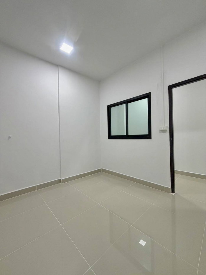รูป ขายทาวน์เฮาส์อมาตย์วิลล่า สนามบินน้ำ 18 ตร.ว. 3 นอน แต่งใหม่ใกล้กองสลาก ฟรีโอน - รูปที่ 7/20