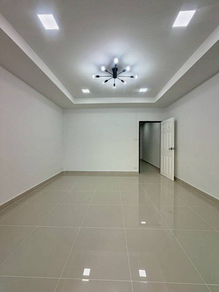 รูป ขายทาวน์เฮาส์อมาตย์วิลล่า สนามบินน้ำ 18 ตร.ว. 3 นอน แต่งใหม่ใกล้กองสลาก ฟรีโอน - รูปที่ 20/20