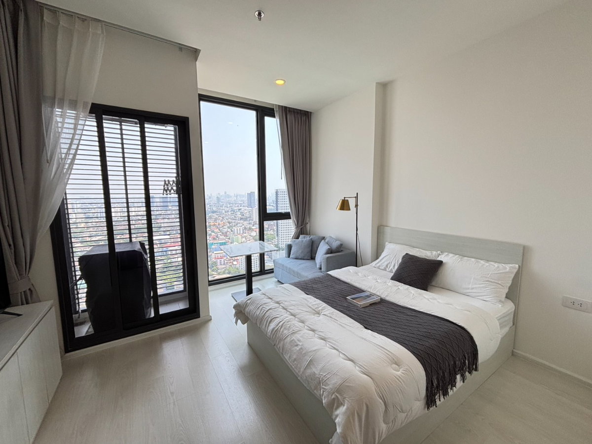 picture ✨🦄 Special Offer 🦄✨ Mazarine Ratchayothin  - 2/20