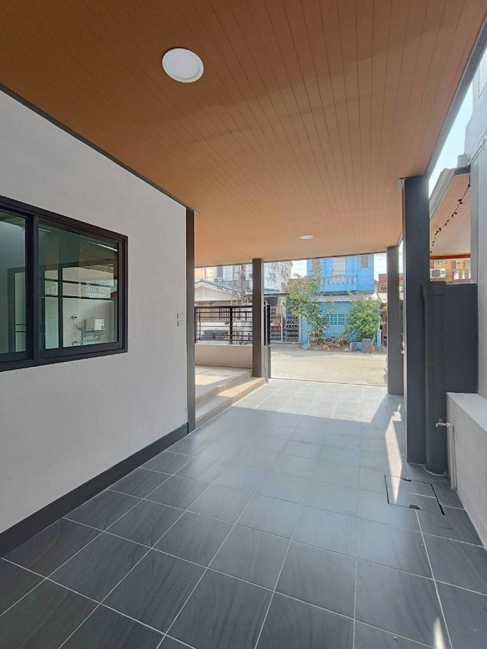 รูป ขายบ้านเดี่ยวรีโนเวทใหม่มือสอง - รูปที่ 2/20