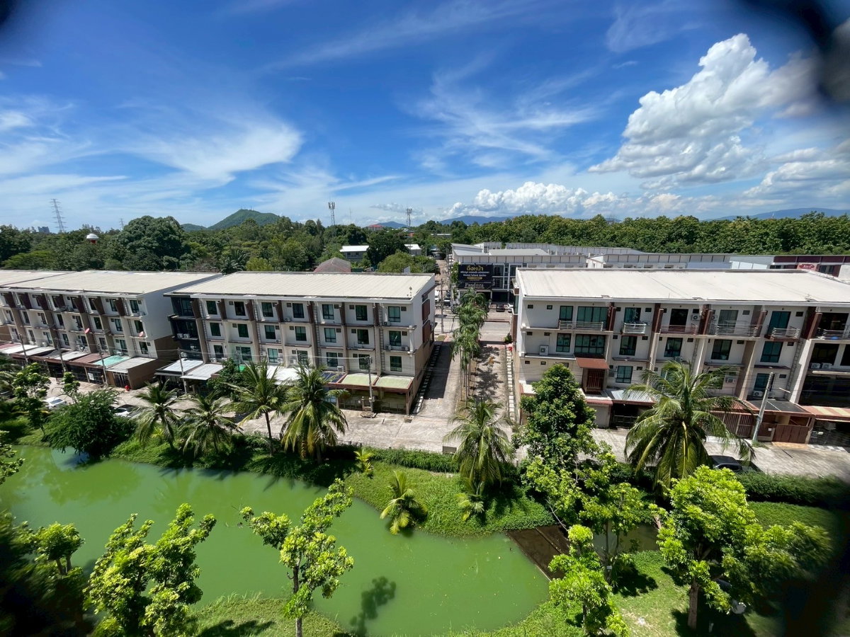 รูป ห้องกว้าง โปร่ง แสงธรรมชาติเต็ม พร้อมระเบียงวิวสบายตา  - รูปที่ 11/14