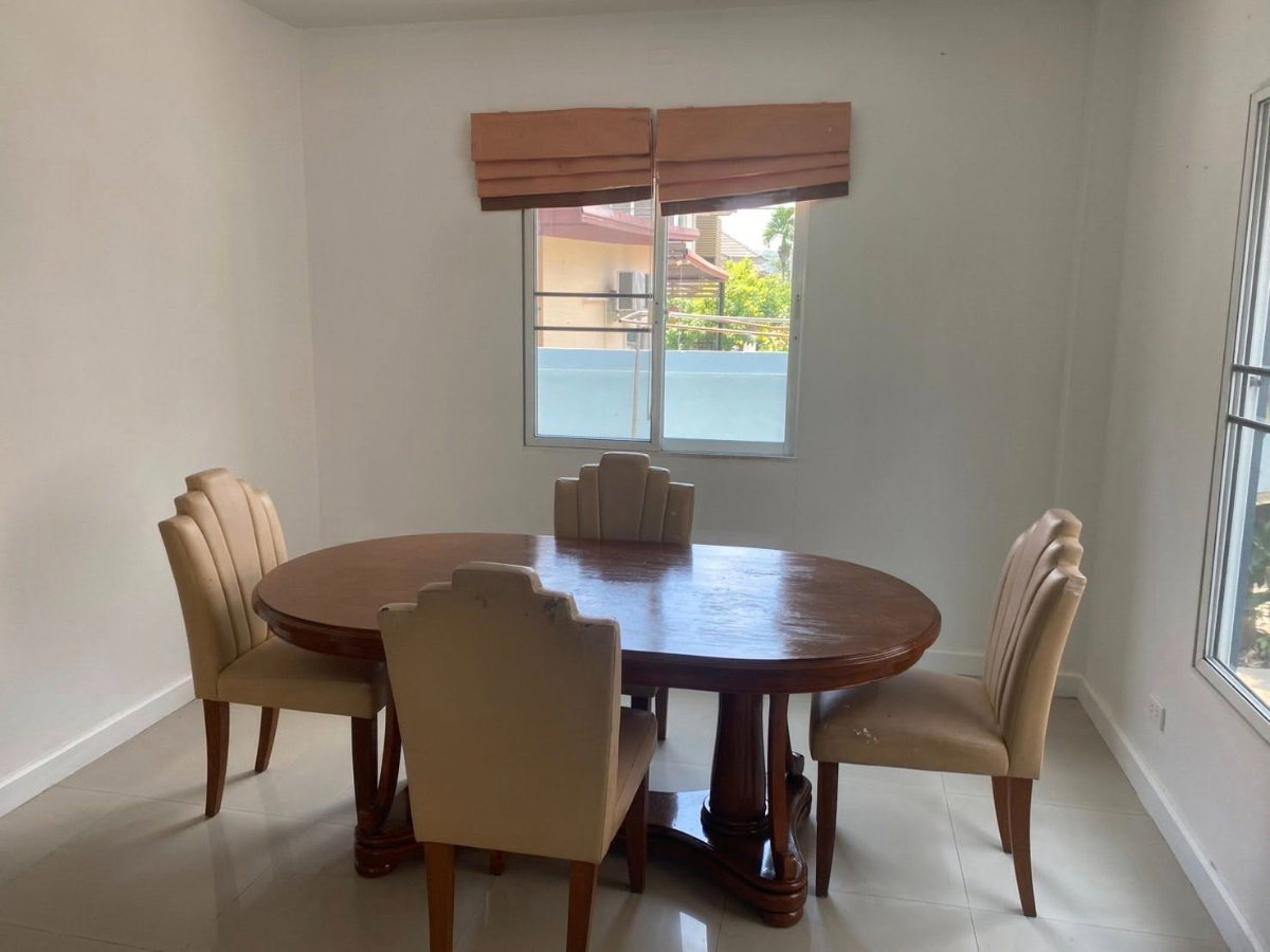 picture  Single house for rent in Thada Park Village, Bowin. - 8/12