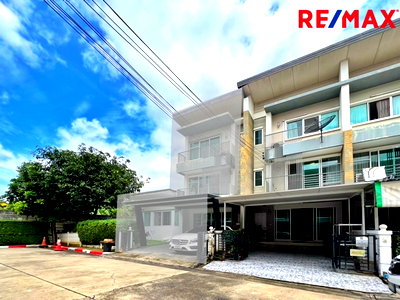 ขายโฮมออฟฟิศ : โครงการ Town Avenue พระราม 9 (กรุงเทพกรีฑา ซอย 7) ใกล้โรงเรียนนานาชาติเวลลิงตัน และ โรงเรียนนานาชาติไบรท์ตัน คอลเลจ