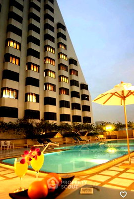 คอนโดให้เช่า : คอนโด 1-ห้องนอน ที่ ออมนิ ทาวเวอร์ ใกล้ BTS นานา (ID 2788091)