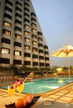 1-BR Condo at Omni Tower near BTS Nana (ID 2788091)