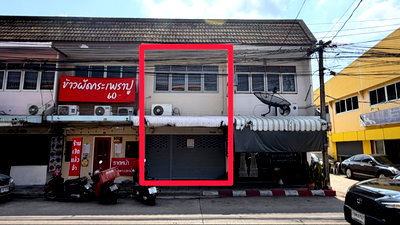 อาคารพาณิชย์ กรุงเทพมหานคร : ด่วนมาก! ขายอาคารพาณิชย์ 2 ชั้น 19 ตรว พื้นที่ใช้สอย 240 ตรม ทำเลลงทุน เสนานิคม ซอย 42 (อมรพันธ์ 9) 3 ห้องนอน 2 ห้องน้ำ ทำเลทอง BTS เสนานิคม