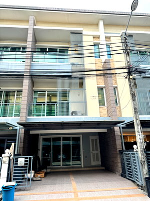 Townhouses for rent Boonthavorn Kaset Navamin : 17 Town Plusx Lardprao, Yothin Phatthana 3, Pradit Manutham Rd., Fully Furnished + Appliances