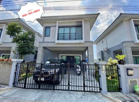 Twin house for sale, Baan Rim Suan Scenery, 35 sq.wa., brand new condition, ready to move in. Near the expressway,