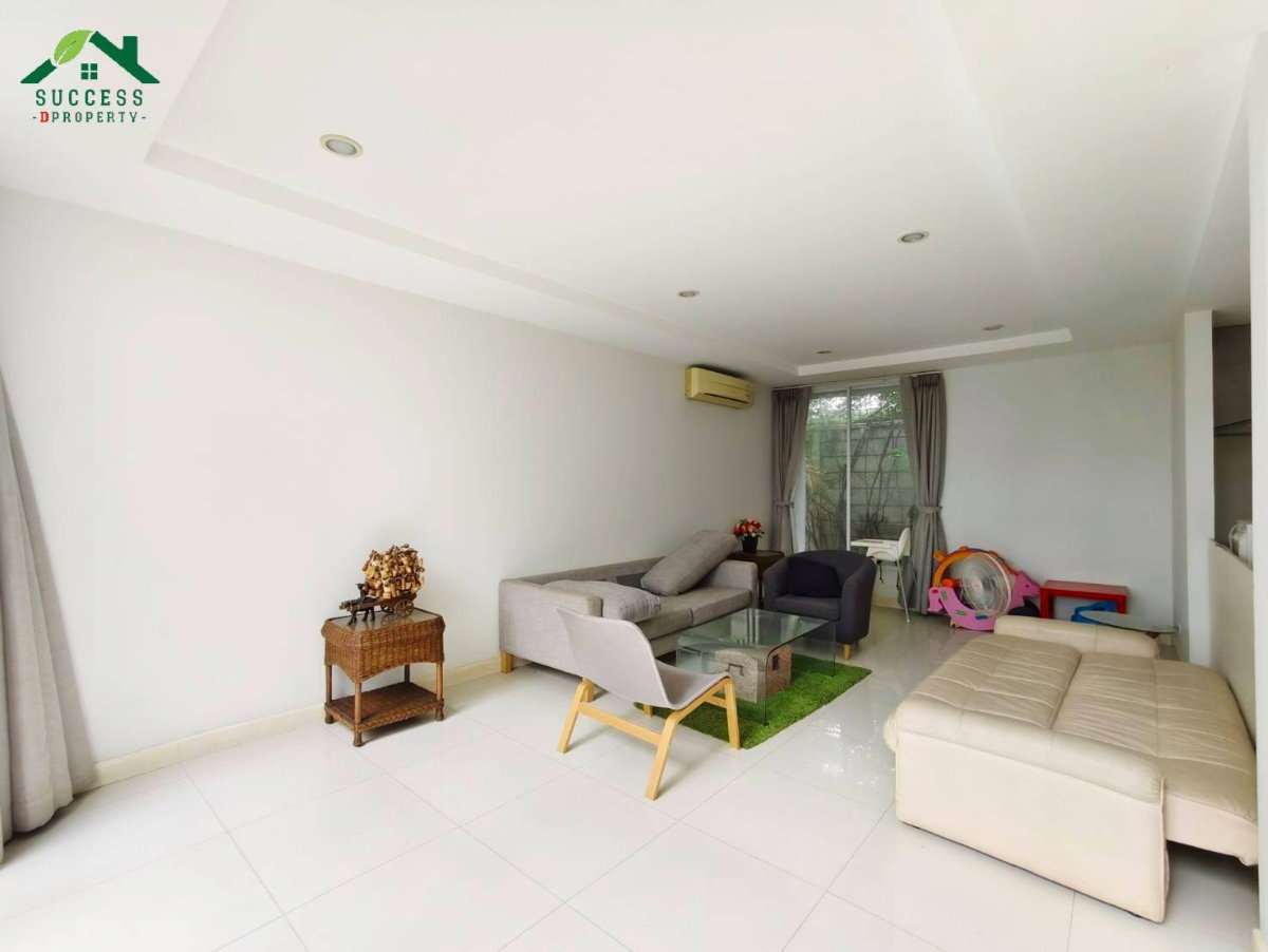 รูป ขายบ้านเดี่ยว คอร์ทยาร์ด วิลล่า พระราม 9 - วงแหวน บ้านหลังริม หน้าบ้านไม่ชนใคร 79 ตร.ว. ทำเลดีติดทางด่วนมอเตอร์เวย์ ใกล้สนามบินสุวรรณภูมิ 80 ตร.ว. - รูปที่ 6/20