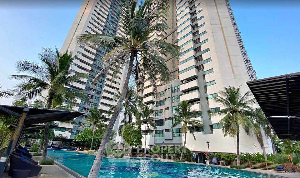 picture Studio Condo at Sathorn Gardens near MRT Si Lom (ID 2790153) - 1/12