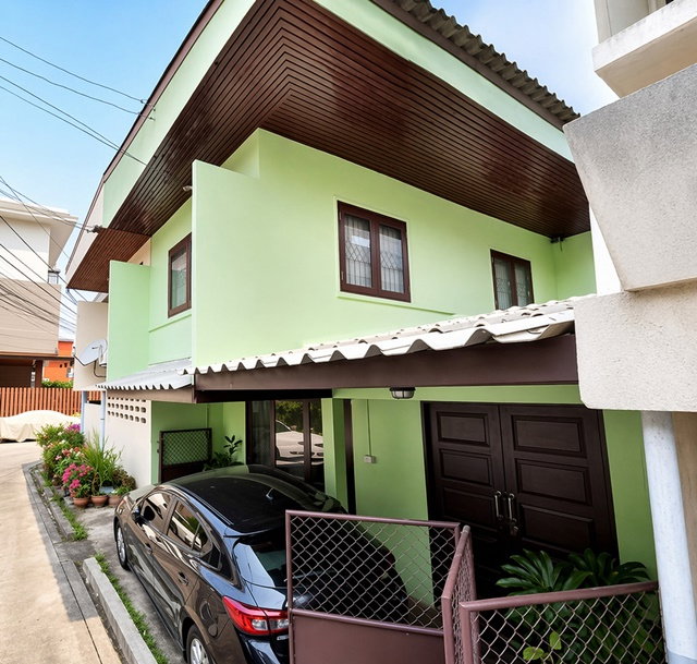 รูป ใกล้BTS สะพานควาย 750 ม. ซ.อินทามระ 1-8 ทาวน์เฮ้าส์ 2 นอน 1 น้ำ 25 ตร.วา.200 ตร.ม. ใจกลางพญาไท - รูปที่ 1/8