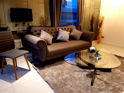 ขายคอนโด : ขายคอนโดวิวทะเล 1 ห้องนอน เดอะ พอยท์ พระตำหนัก (The Point Pratumnak)