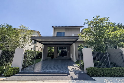 Semi Detached House for Sale East Pattaya Rong Po Family Living