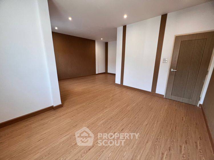 รูป ทาวน์เฮ้าส์ 3-ห้องนอน ใกล้ MRT ไฟฉาย (ID 2780790) - รูปที่ 16/19