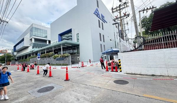 picture Hotel for Sale in Sukhumvit Soi 15 - 2/5
