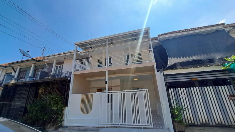 รูป ขายทาวน์เฮ้าส์บัวทอง 4 บ้านกล้วย-ไทรน้อย 18 ตร.ว. 4 นอน มีเทอเรส แต่งใหม่ ฟรีโอน - รูปที่ 2/20