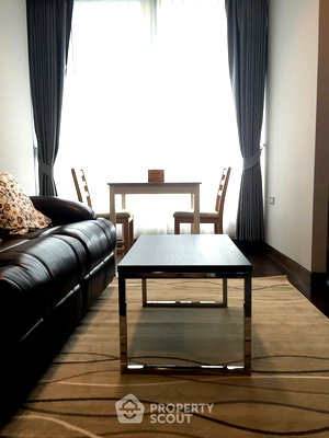 Condos for rent Bangkok University : 1-BR Condo at The Lumpini 24 near BTS Phrom Phong (ID 2786073)