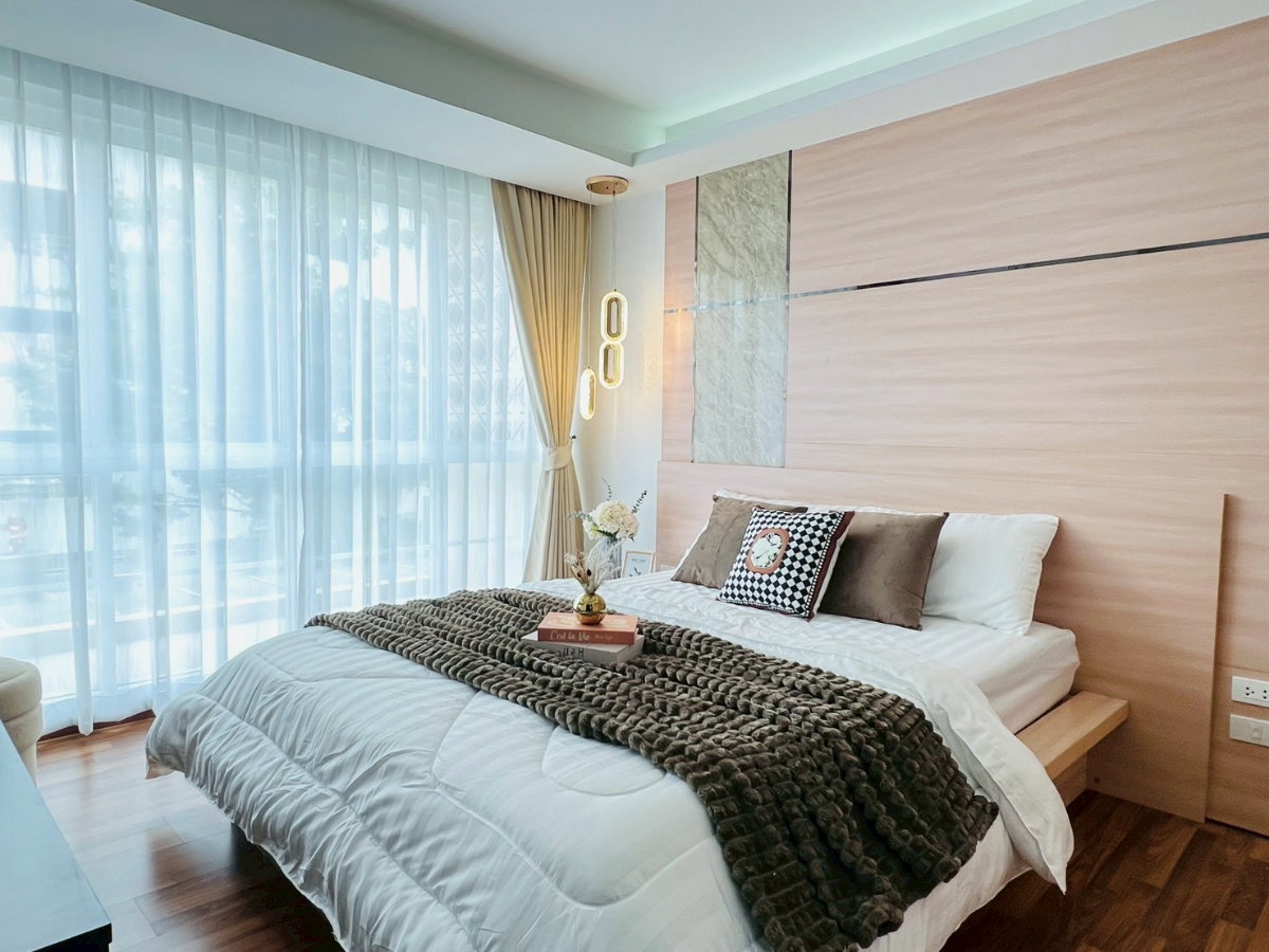 รูป ห้องใหญ่ ติดถ.ลาดพร้าว 112-114 เลอฌ็อง พรีเมี่ยม พร้อมอยู่ ที่จอดรถเยอะมาก นัดดูห้อง 099-7829466 - รูปที่ 2/15
