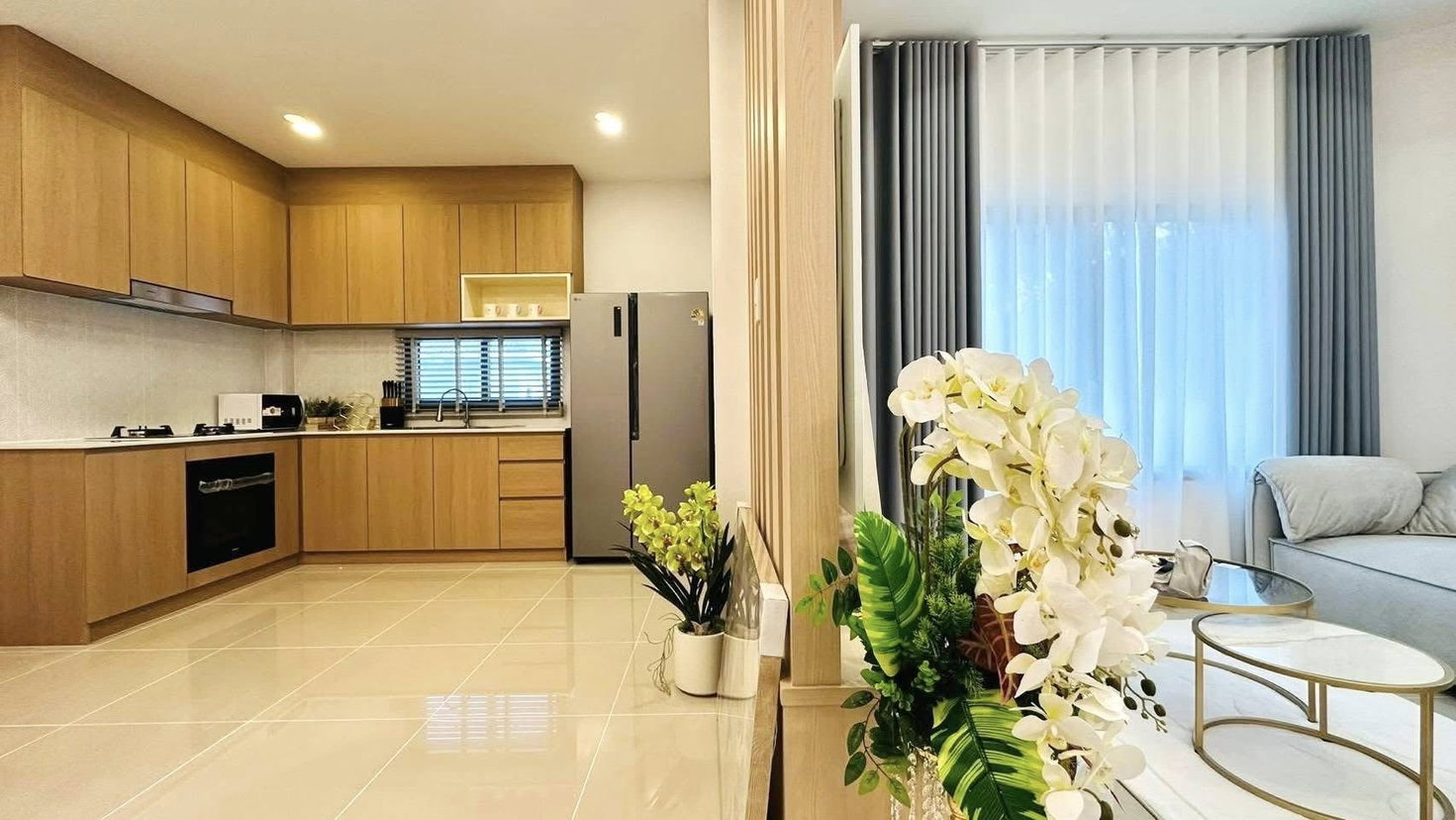 รูป Corner House for Sale East Pattaya Nong Pla Lai Spacious Garden - รูปที่ 3/13