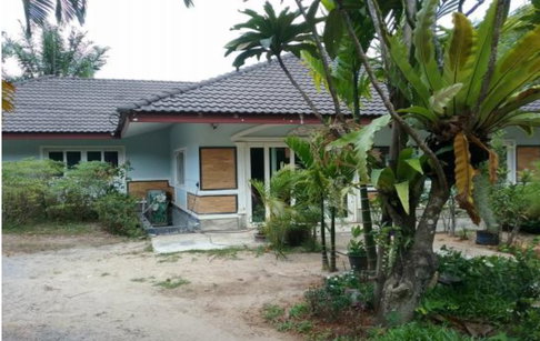 ที่ดินพร้อมสิ่งปลูกสร้าง 1674.5 ตร.วา อำเภอเมืองกระบี่ กระบี่ 9.2M