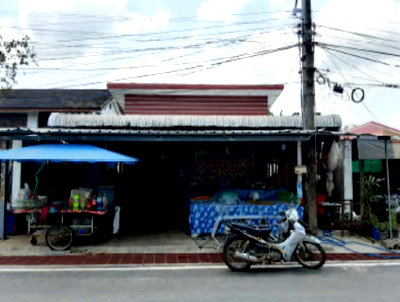 ที่ดิน เกาะจันทร์ ชลบุรี : ที่ดินพร้อมสิ่งปลูกสร้าง 71 ตร.วา อำเภอเกาะจันทร์ ชลบุรี 1.7M