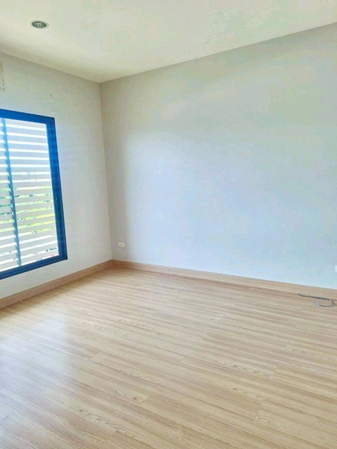 รูป บ้านใหม่ 3 ชั้น ทาวน์โฮม 4นอน 3น้ำ BTS สำโรง 1กม. ใกล้BTS แบริ่ง 20 ตร.ว. 240 ตร.ม. ทำเลสุขุมวิท 113 อิมพีเรียลเวิร์ด สำโรง 1.5 กม - รูปที่ 5/8