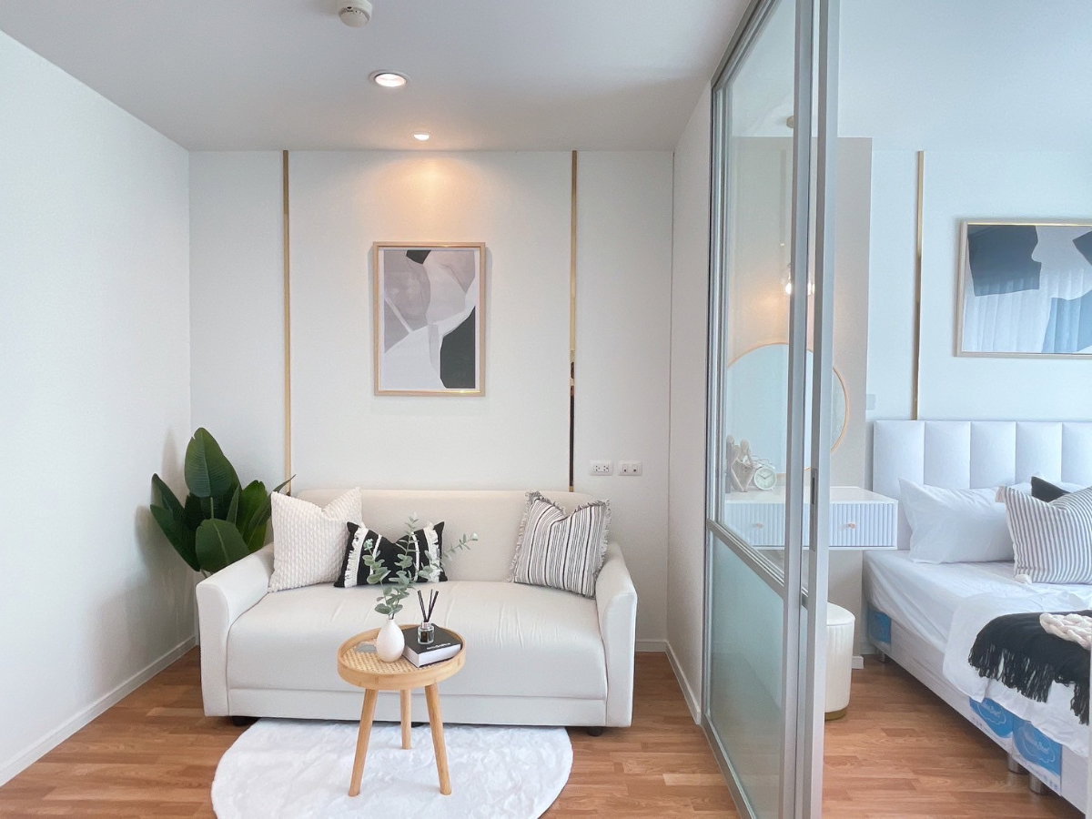 รูป งบเพียงล้านต้น แต่ได้คอนโดห้องใหญ่ ตกแต่งสวยพร้อมอยู่ - รูปที่ 2/20