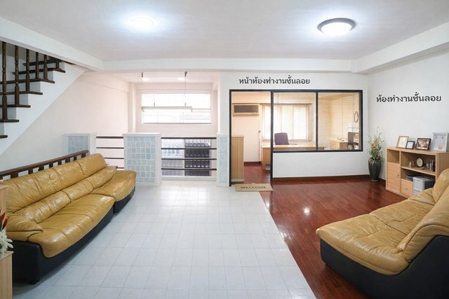 รูป BTSพหลโยธิน24 400 ม.2-3นอน ให้เช่าอาคารพาณชย์ 3.5 ชั้น พหลโยธิน20-26 เซ็นทรัลลาดพร้าว 900ม. - รูปที่ 3/8