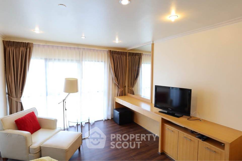 picture Studio Condo at Sathorn Gardens near MRT Si Lom (ID 2790153) - 11/12