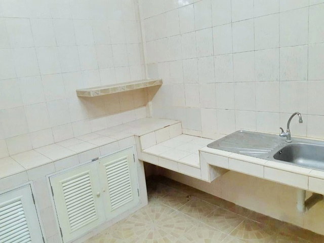 รูป BRT วัดดอกไม้ 1กม. 5 นอน ซ.สาธุประดิษฐ์ 52-60 อาคารให้เช่า 4 ชั้น รีโนเวทใหม่ ฟังก์ชัน3 น้ำ 18 ตร.วา. 288 ตร.ม. ถ.พระราม3 - รูปที่ 7/8