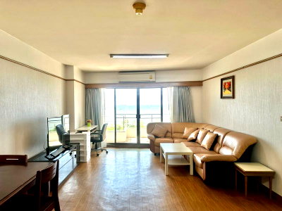 Condos for rent : Condo for rent, Eastern Tower Sriracha, city center, convenient transportation.