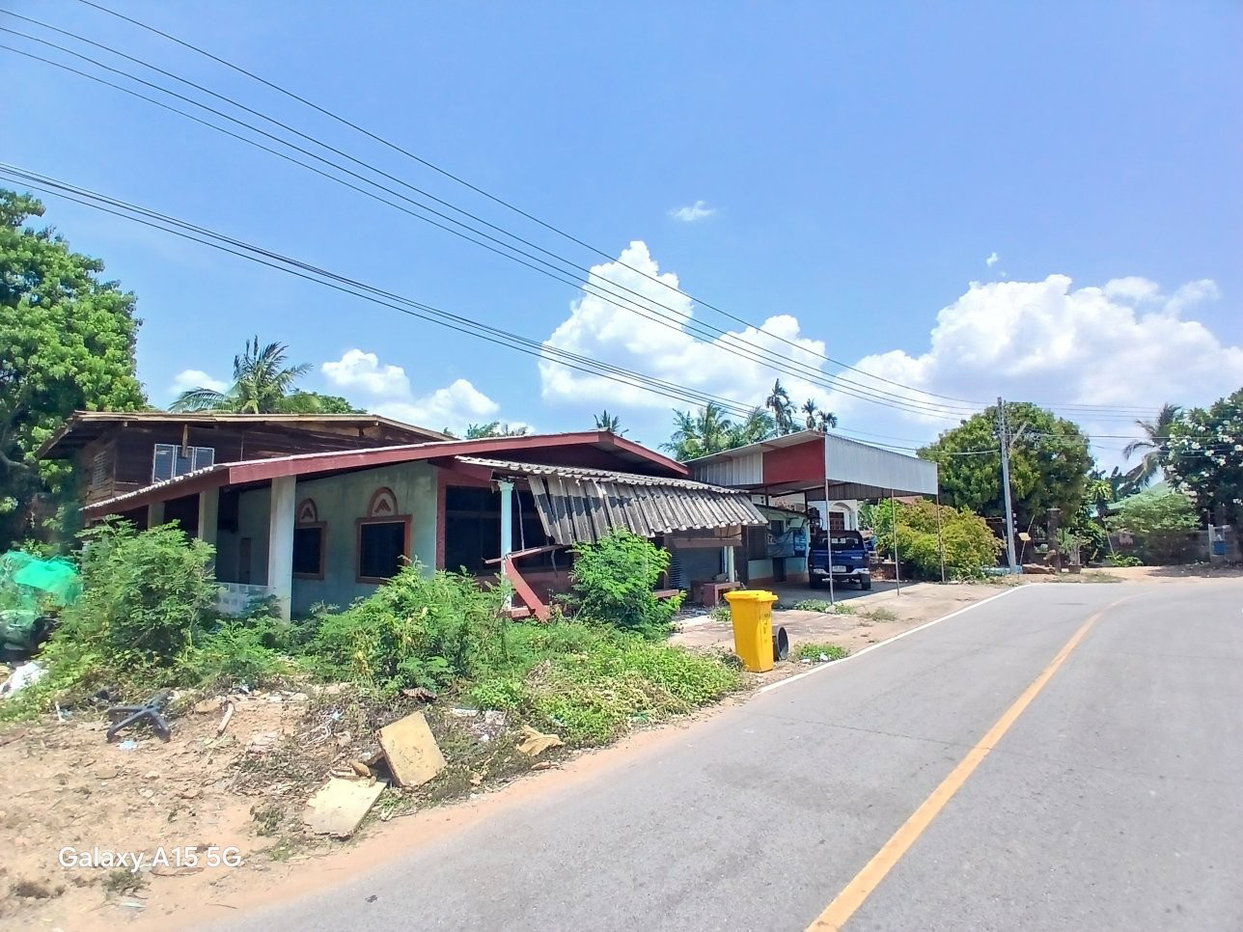 รูป ที่ดินพร้อมสิ่งปลูกสร้าง 1387 ตร.วา อำเภอคำชะอี มุกดาหาร 2.9M - รูปที่ 4/13