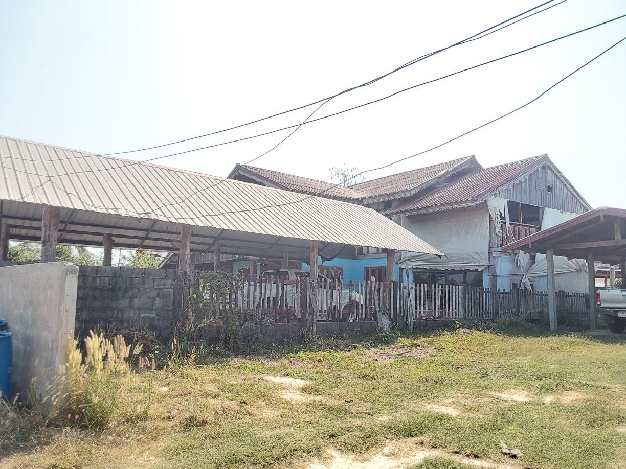 รูป ที่ดินพร้อมสิ่งปลูกสร้าง 108 ตร.วา อำเภอปทุมราชวงศา อำนาจเจริญ 885,000 - รูปที่ 3/4