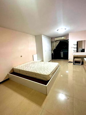 คอนโด ถนนเลี่ยงเมืองปากเกร็ด : 🔥🔥🔥 ขายด่วน ห้องสวยตกแต่งใหม่!!!!  ราคาดีคอนโด 🏢Champs Elysees Chaengwattana | ฌ็องเซลิเซ่ แจ้งวัฒนะ 