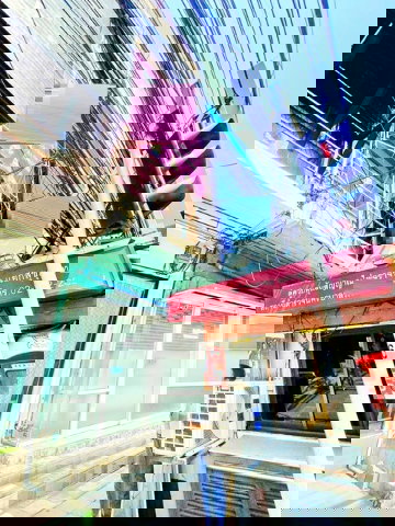 รูป อาคารพาณิชย์ 6 ชั้น 5 นอน 5 น้ำ ใกล้ BTS บางจาก 300 ม.384 ตร.ม.ทำเลติดถนนใหญ่ แยกสำคัญย่านสุขุมวิท การเดินทางสะดวก - รูปที่ 1/8