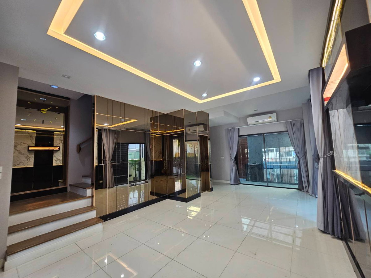 รูป ให้เช่า ทาวน์โฮม 3 ชั้น โครงการบ้านกลางเมือง วัชรพล หลังมุม - รูปที่ 6/8