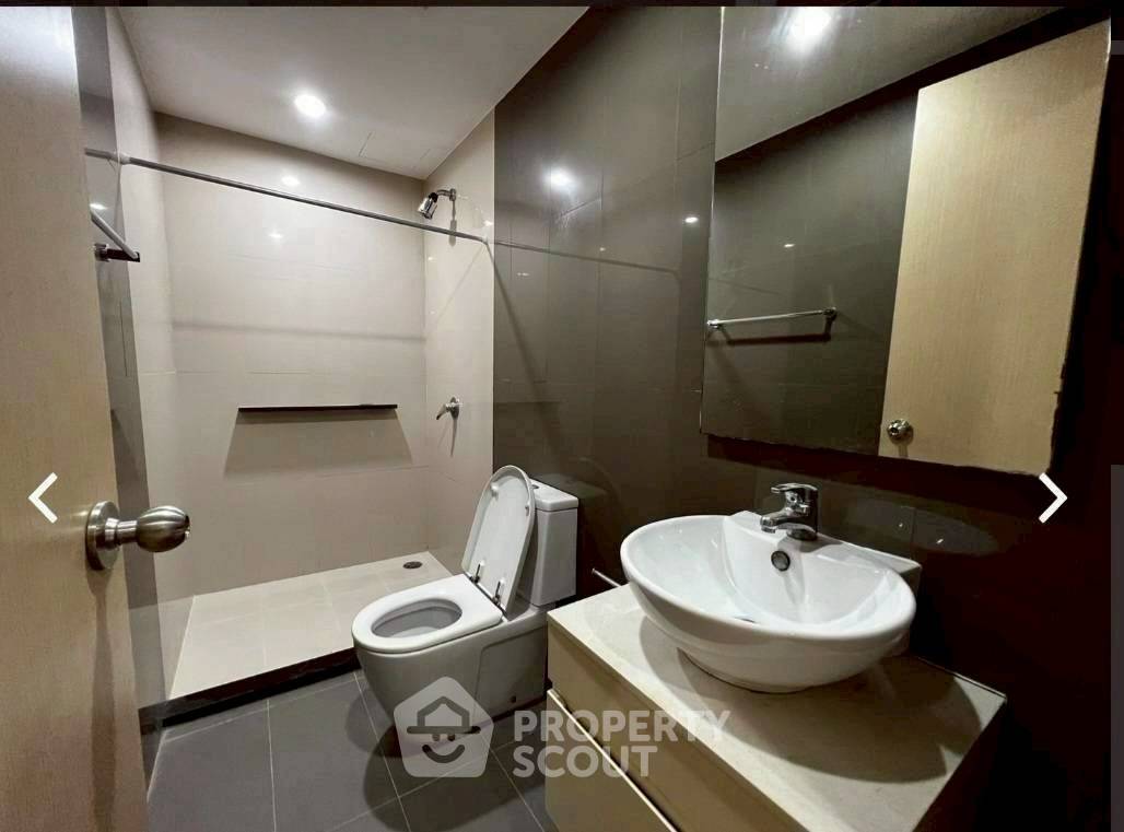 รูป คอนโด 2 ห้องนอน 82 ตร.ม. ศิริ ออน 8 สุขุมวิท 8 400 ม. ถึง BTS นานา (ID 2790746) - รูปที่ 3/10