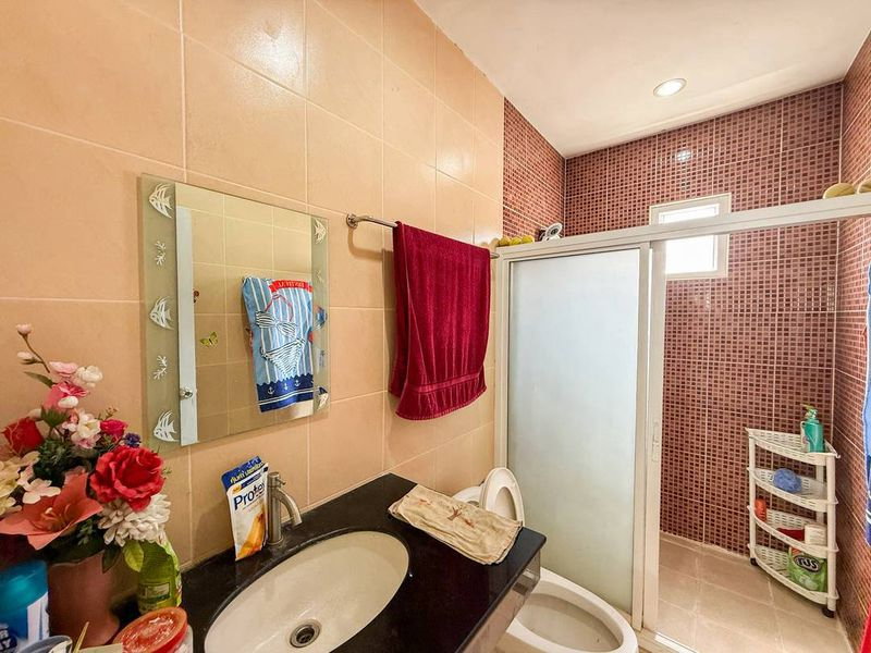 รูป ขายบ้านเดี่ยว 2 ชั้น หมู่บ้านศรีนครินทร์ ศรีราชา บ้านสวย ราคาดี - รูปที่ 19/19